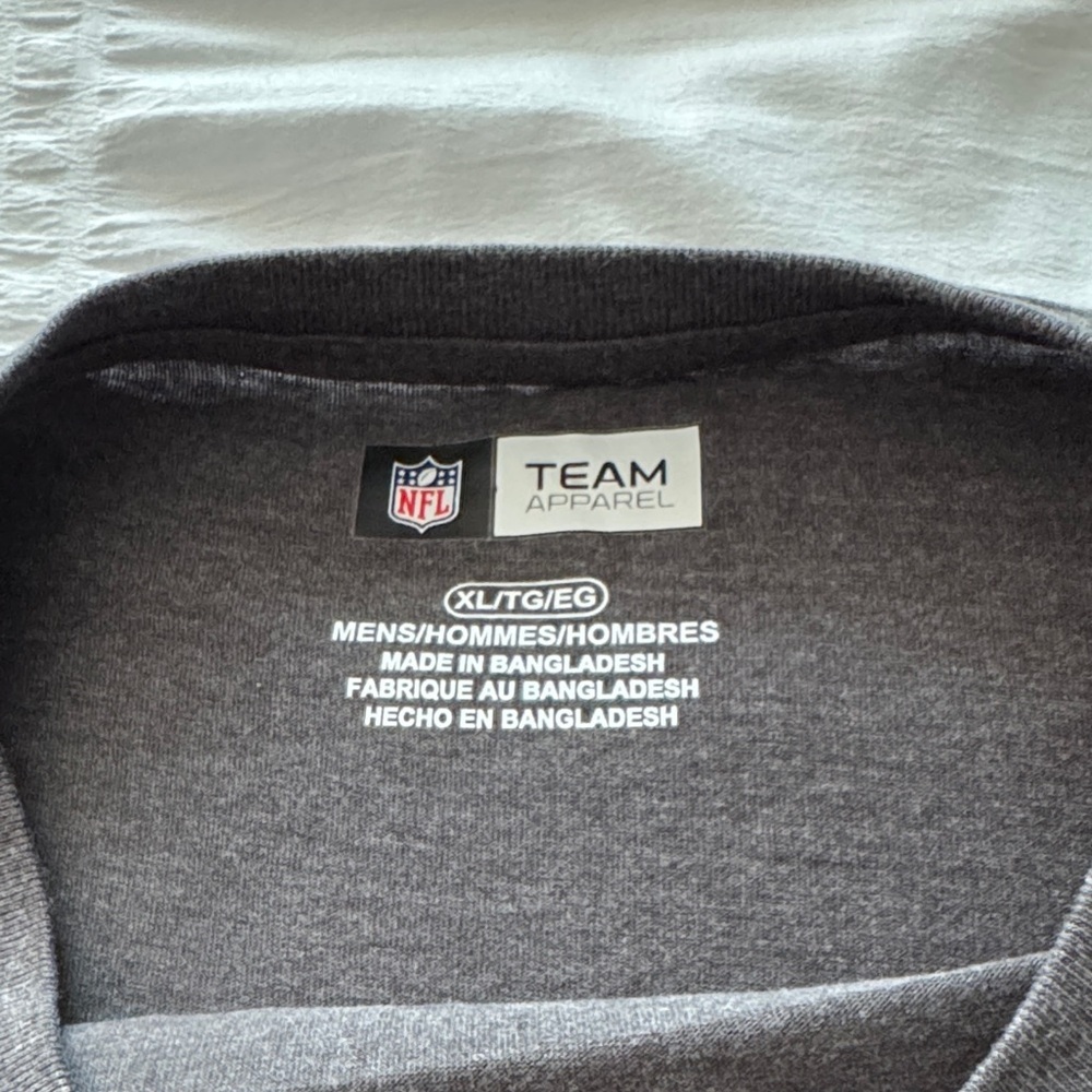 Los Angeles Chargers Charcoal Tee Men’s XL - Picture 3 of 3